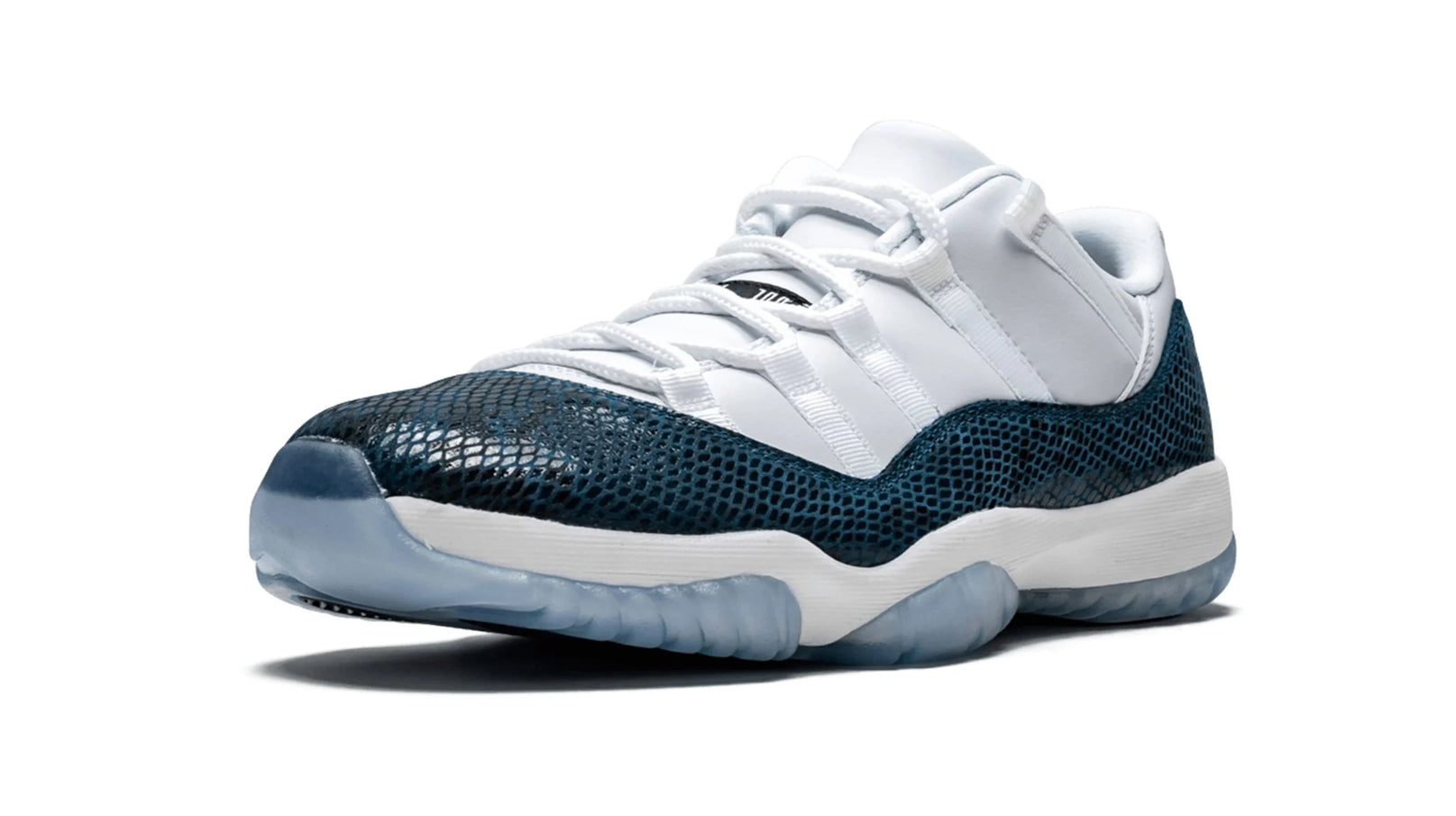 Air Jordan 11 Retro Low LE "Blue Snakeskin"